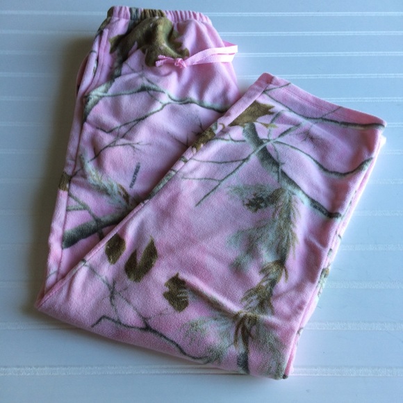 Realtree Other - Realtree Pajama Pink Pants.